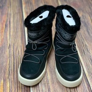 NWT TOMS Alpine Water-Resistant Boot in Black